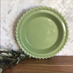 Chantal Green Classic Scalloped Edge 9” Pie Dish